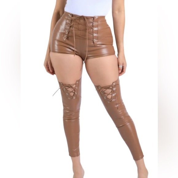 Lace Up Detailed Cutout Faux Leather Pants Sexy Pants
New - Picture 4 of 8